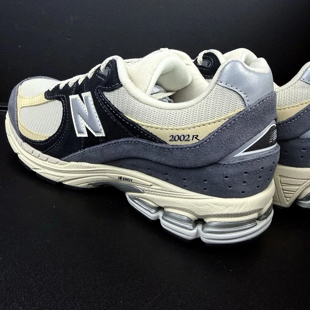 New Balance 2002R Mens 8.5 Magnet Timberwolf Gray Beige Sneakers 2023 M2002RSH